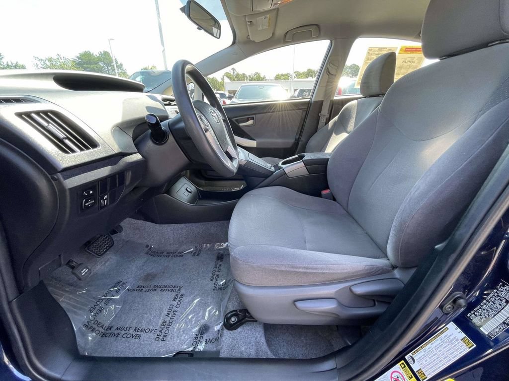 Used 2014 Toyota Prius Two FWD image 16