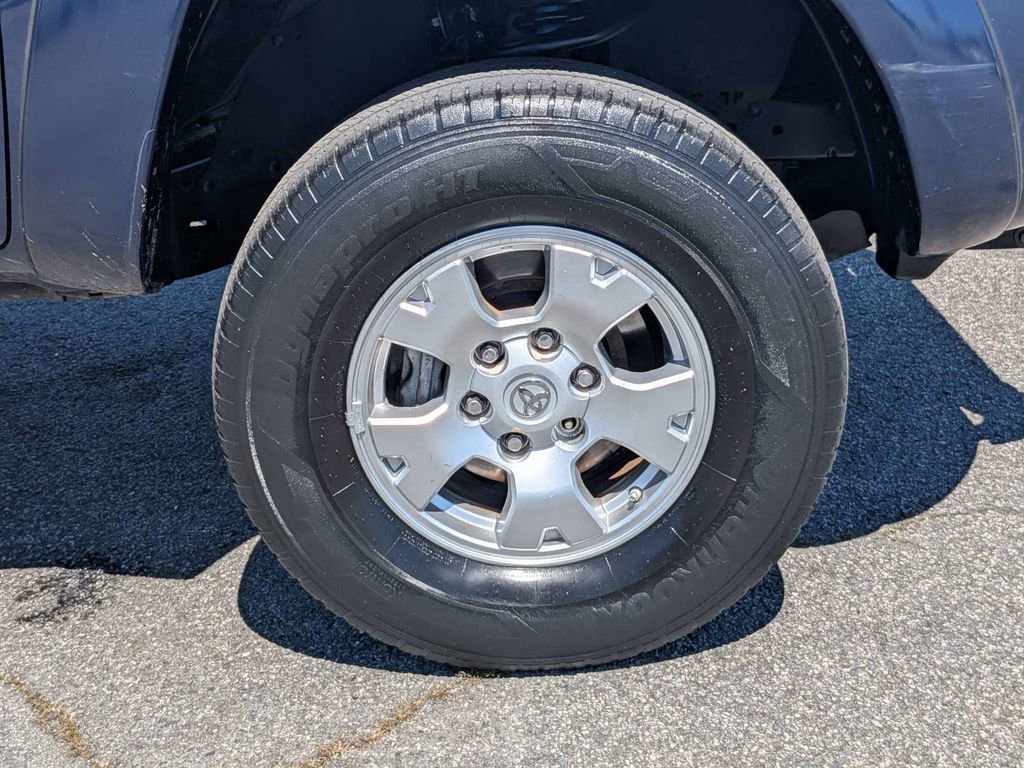 Used 2008 Toyota Tacoma PreRunner image 12