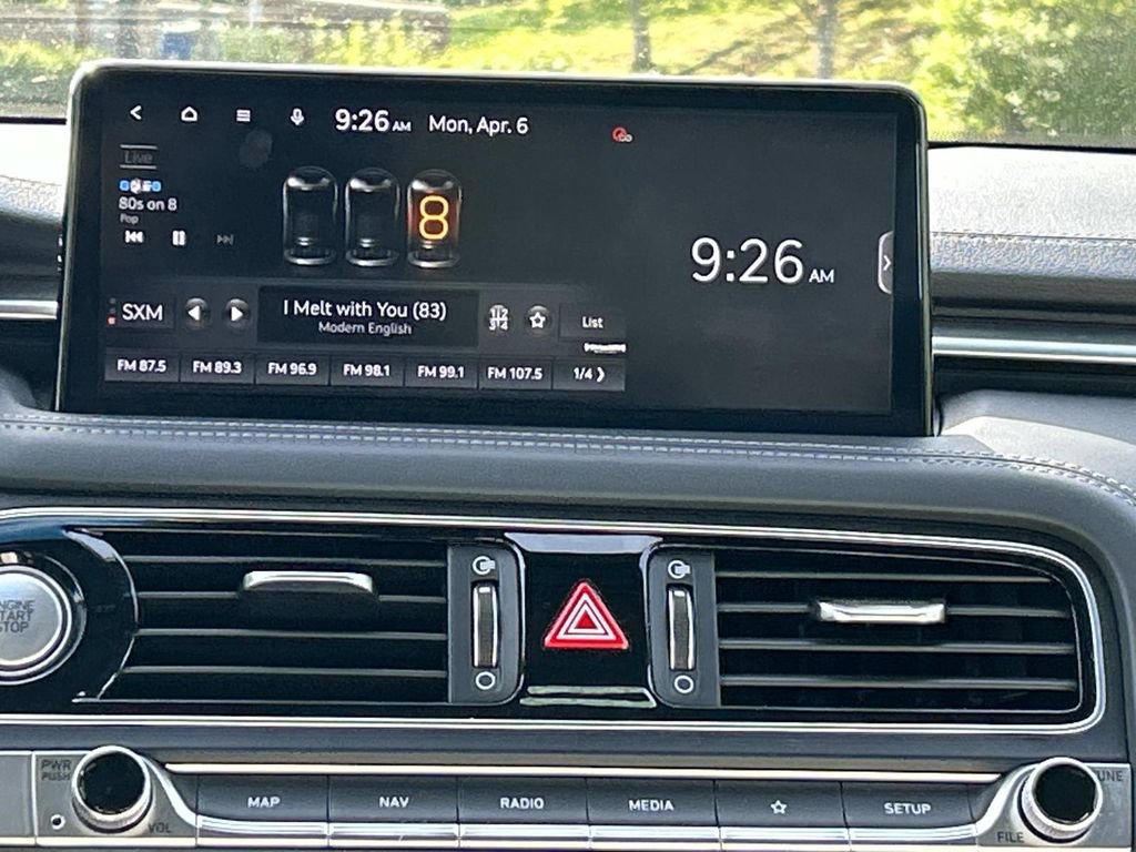 Used 2022 Genesis G70 2.0T image 24