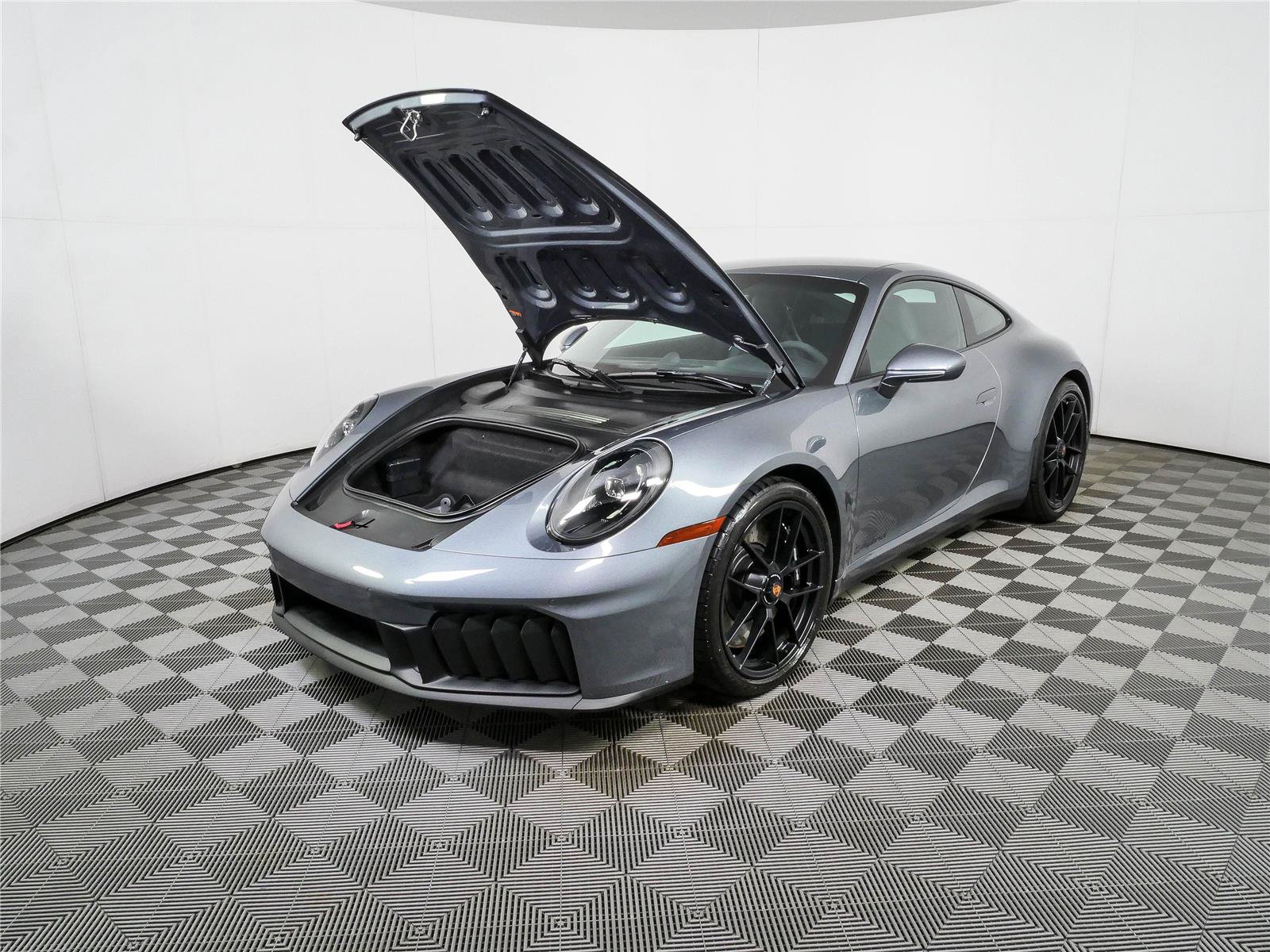 Certified 2026 Porsche 911 Carrera GTS RWD image 31