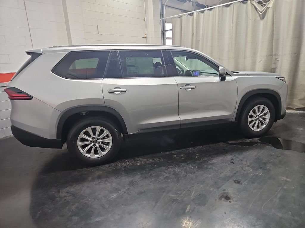 New 2026 Toyota Grand Highlander XLE FWD image 9