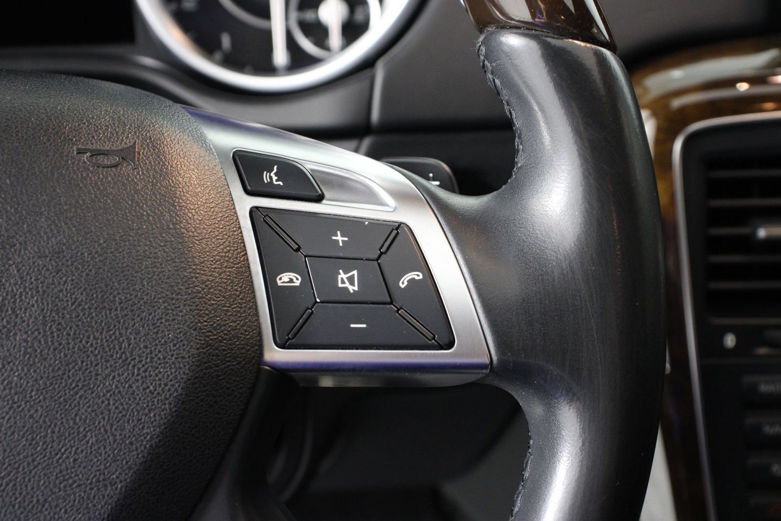 Used 2015 Mercedes-Benz G 63 AMG 4MATIC image 11