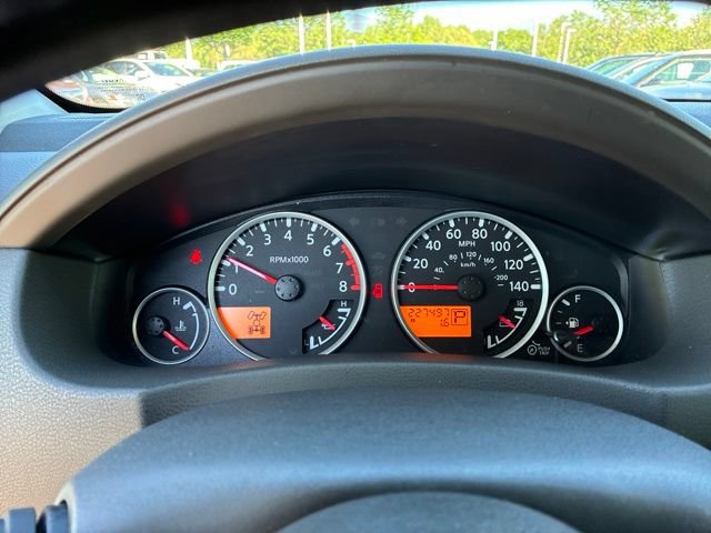 Used 2008 Nissan Pathfinder LE AWD/4WD image 15