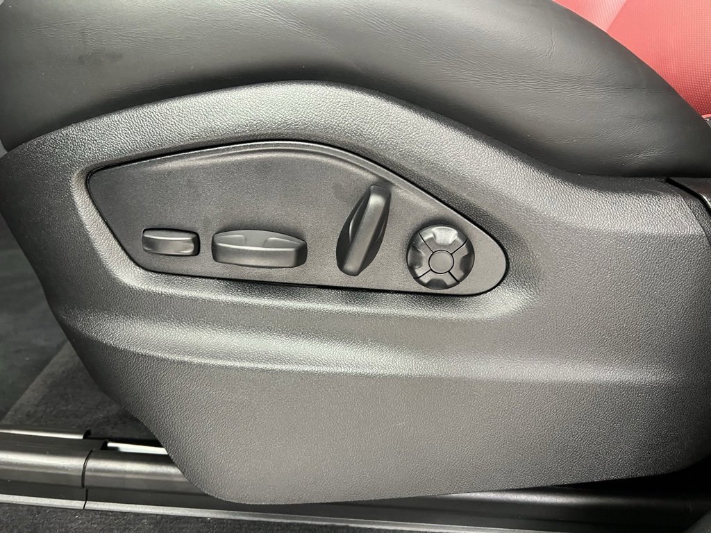 Certified 2026 Porsche Cayenne image 27