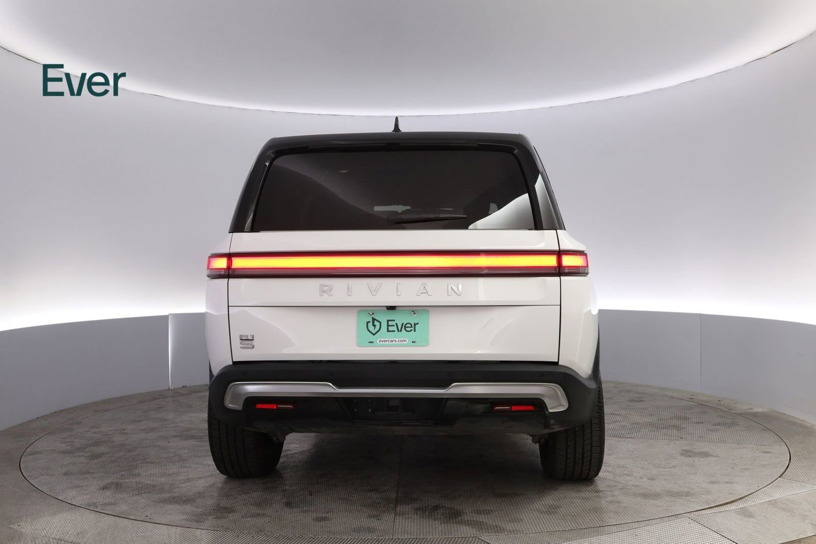 Used 2024 Rivian R1S Adventure AWD/4WD image 15