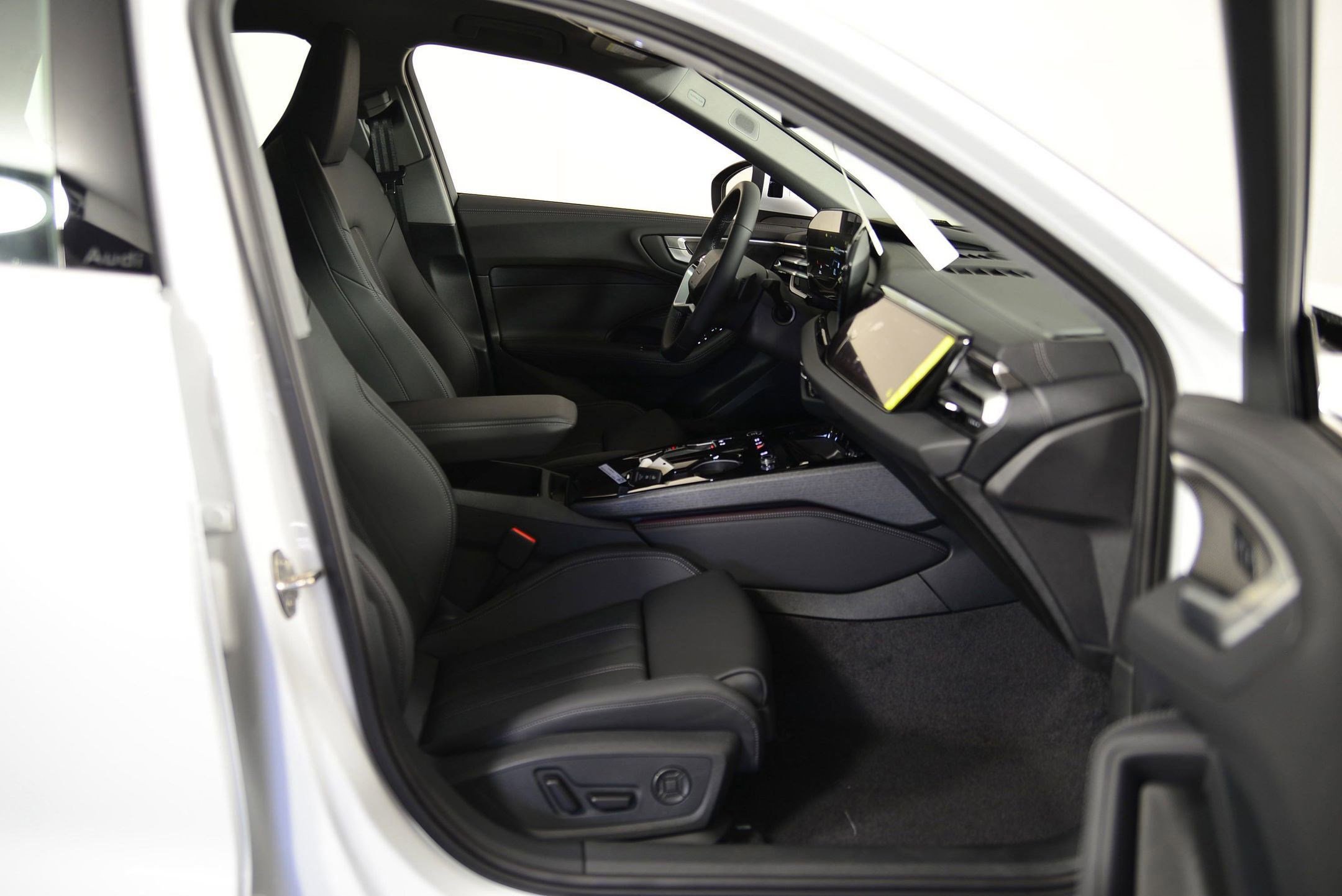 New 2025 Audi A5 2.0T Prestige image 17