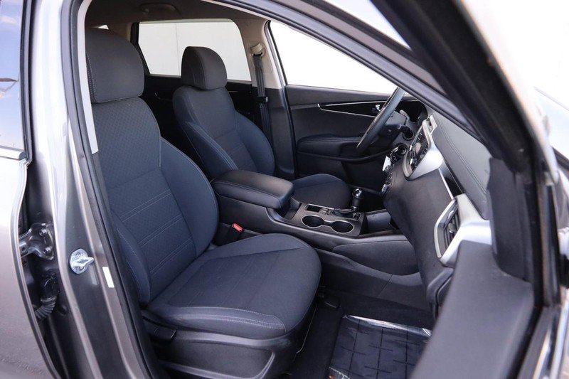 Used 2017 Kia Sorento L image 23