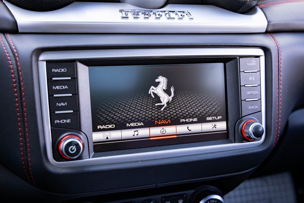 Used 2016 Ferrari California T image 19