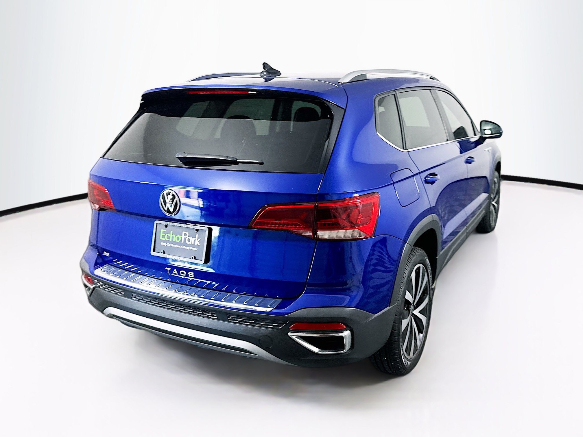Used 2023 Volkswagen Taos SE FWD image 9