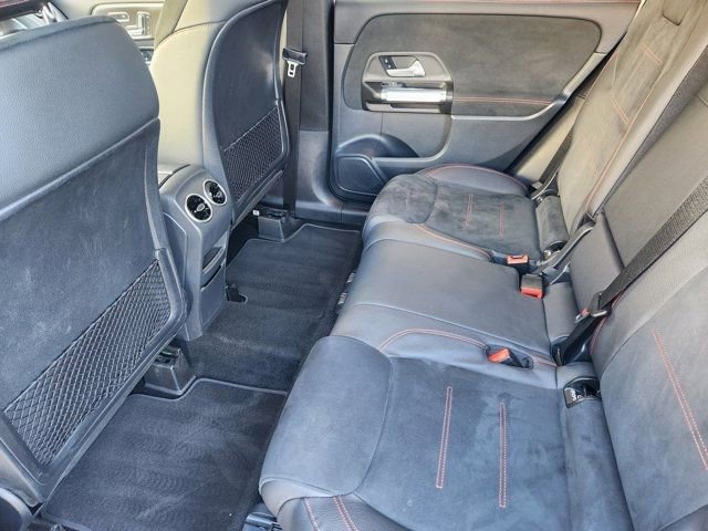 Used 2022 Mercedes-Benz GLB 250 4MATIC image 30