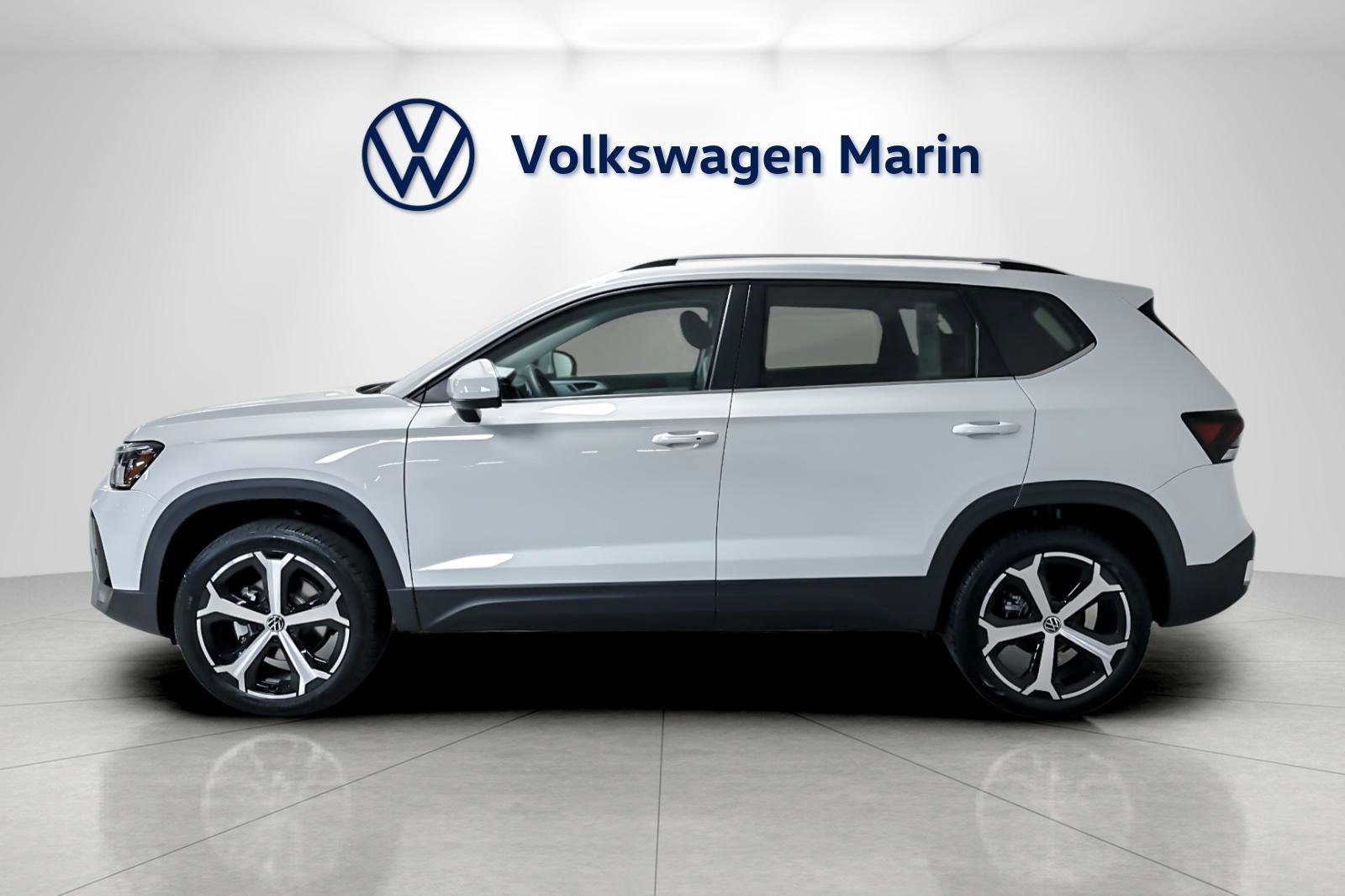 New 2026 Volkswagen Taos SEL image 2