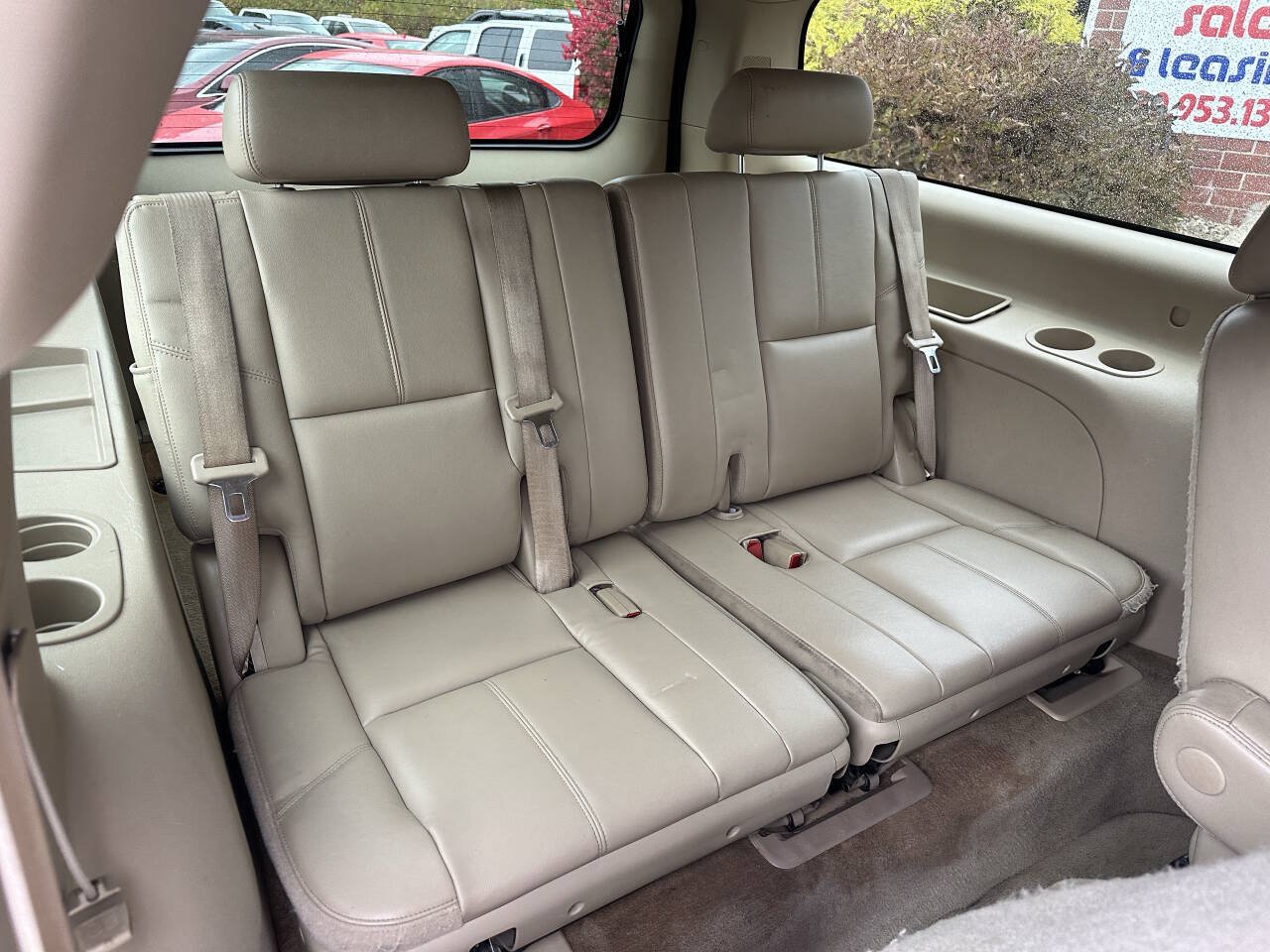 Used 2012 Chevrolet Suburban LT w/ All-Star Edition AWD/4WD image 27