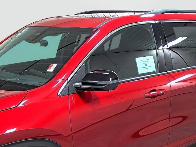 New 2027 Chevrolet Traverse LT w/ Sun and Wheel Package AWD/4WD image 8