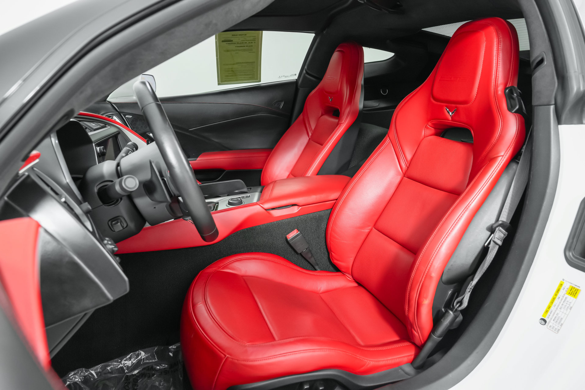 Used 2015 Chevrolet Corvette Z06 w/ 3LZ Preferred Equipment Group RWD image 3