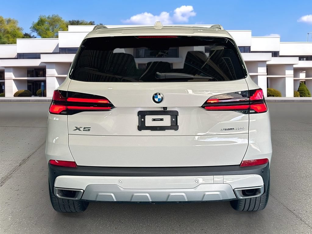 Used 2024 BMW X5 sDrive40i w/ Premium Package RWD image 6