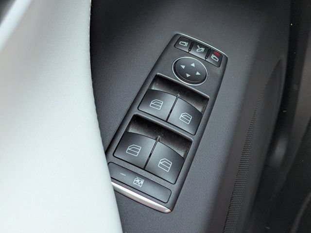Used 2020 Tesla Model X Performance AWD/4WD image 20