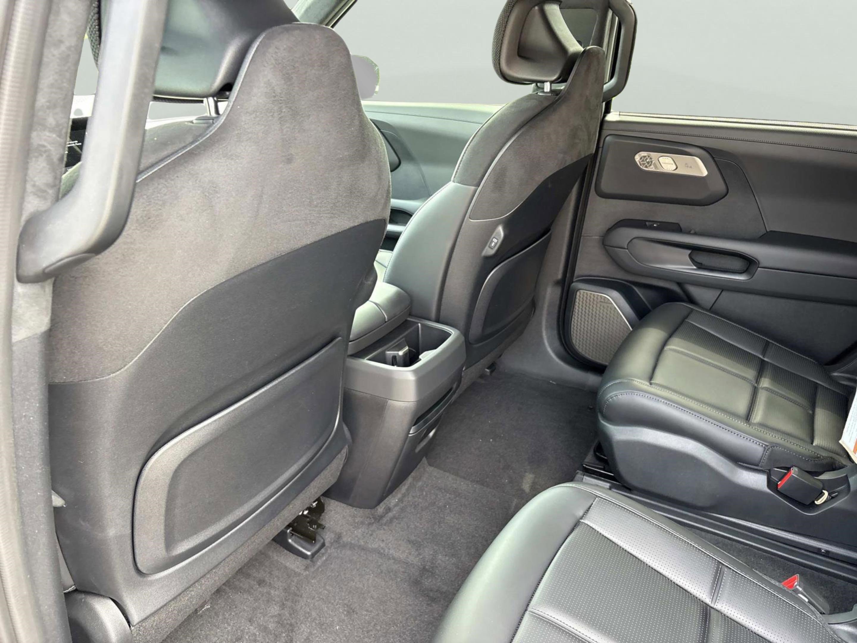 New 2027 Kia Telluride SX Prestige AWD/4WD image 17