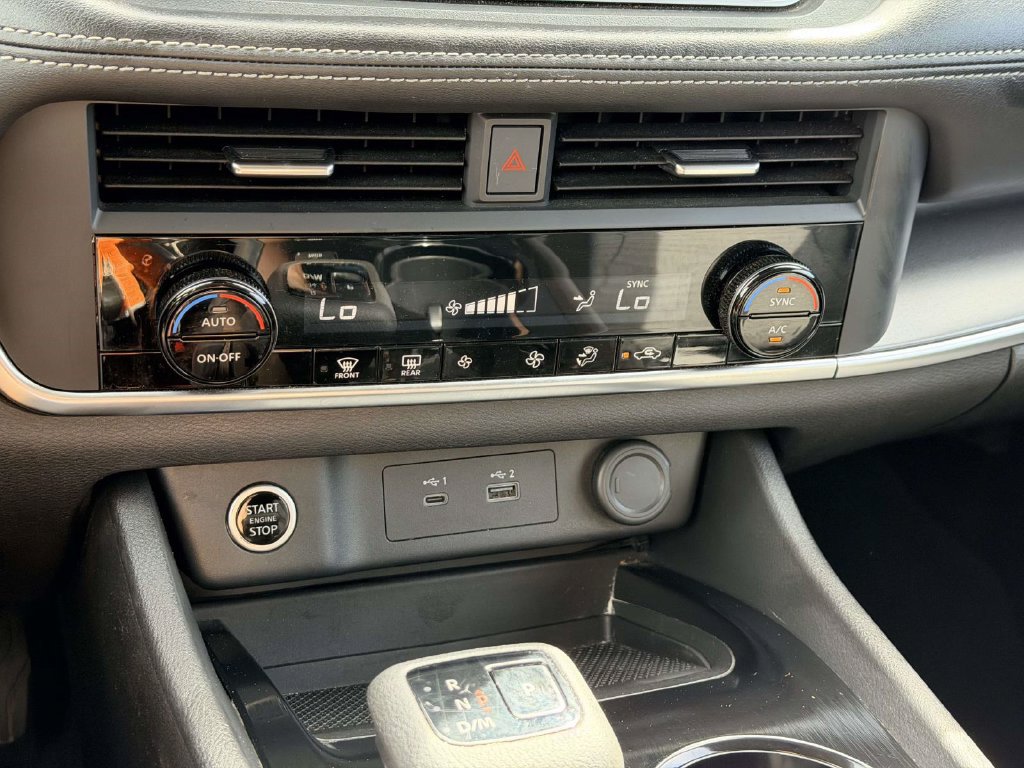 Used 2023 Nissan Rogue SV AWD/4WD image 19