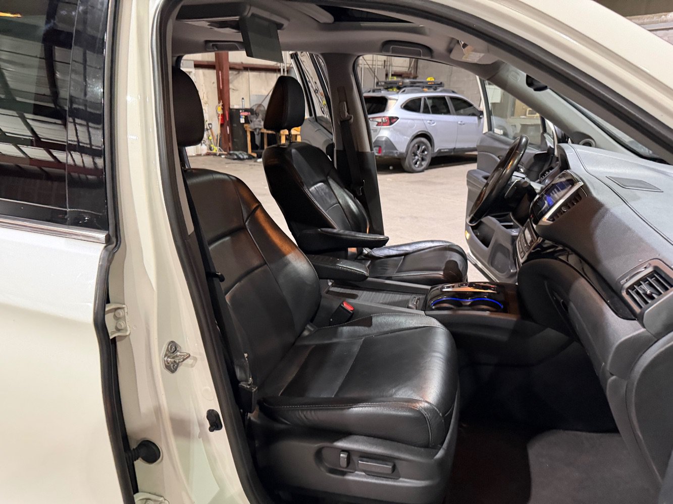 Used 2017 Honda Pilot Touring image 27