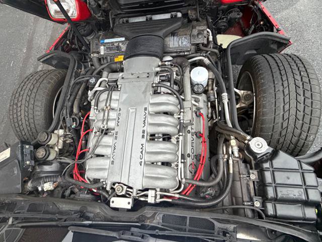 Used 2000 Chevrolet Corvette Coupe w/ Roof Pkg RWD image 6