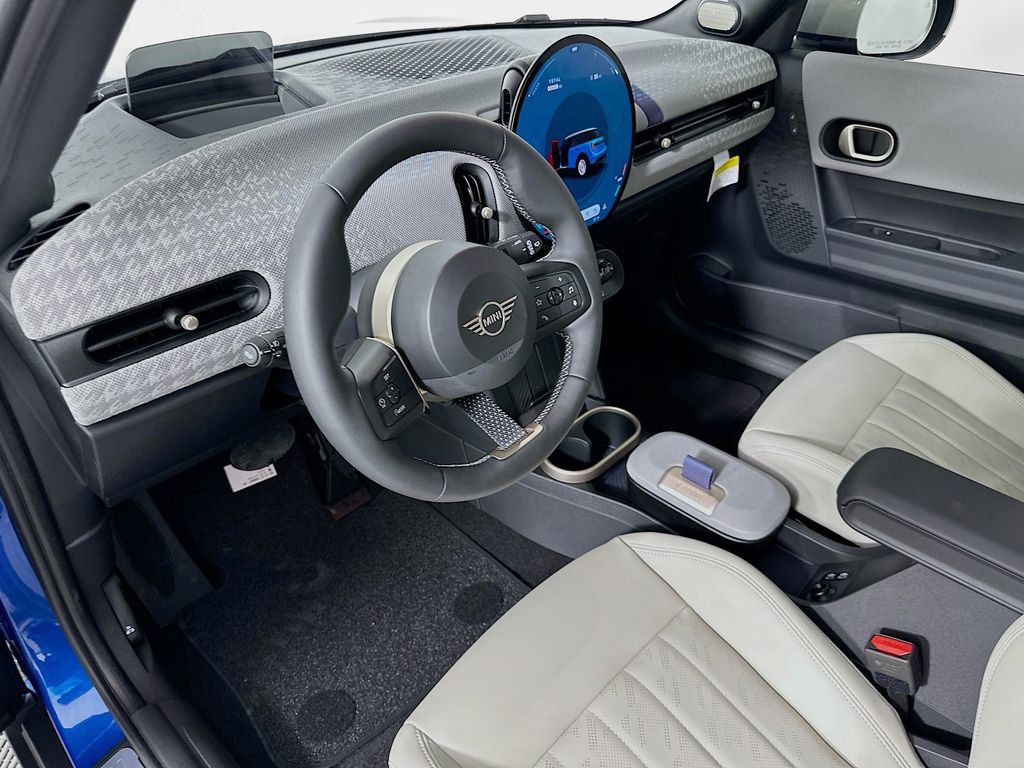 Certified 2025 MINI Cooper S image 9