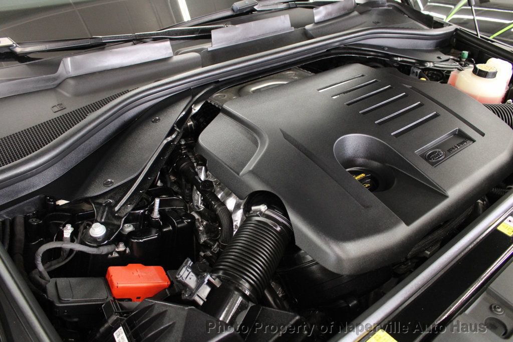 Used 2025 Land Rover Range Rover Sport SE AWD/4WD image 48