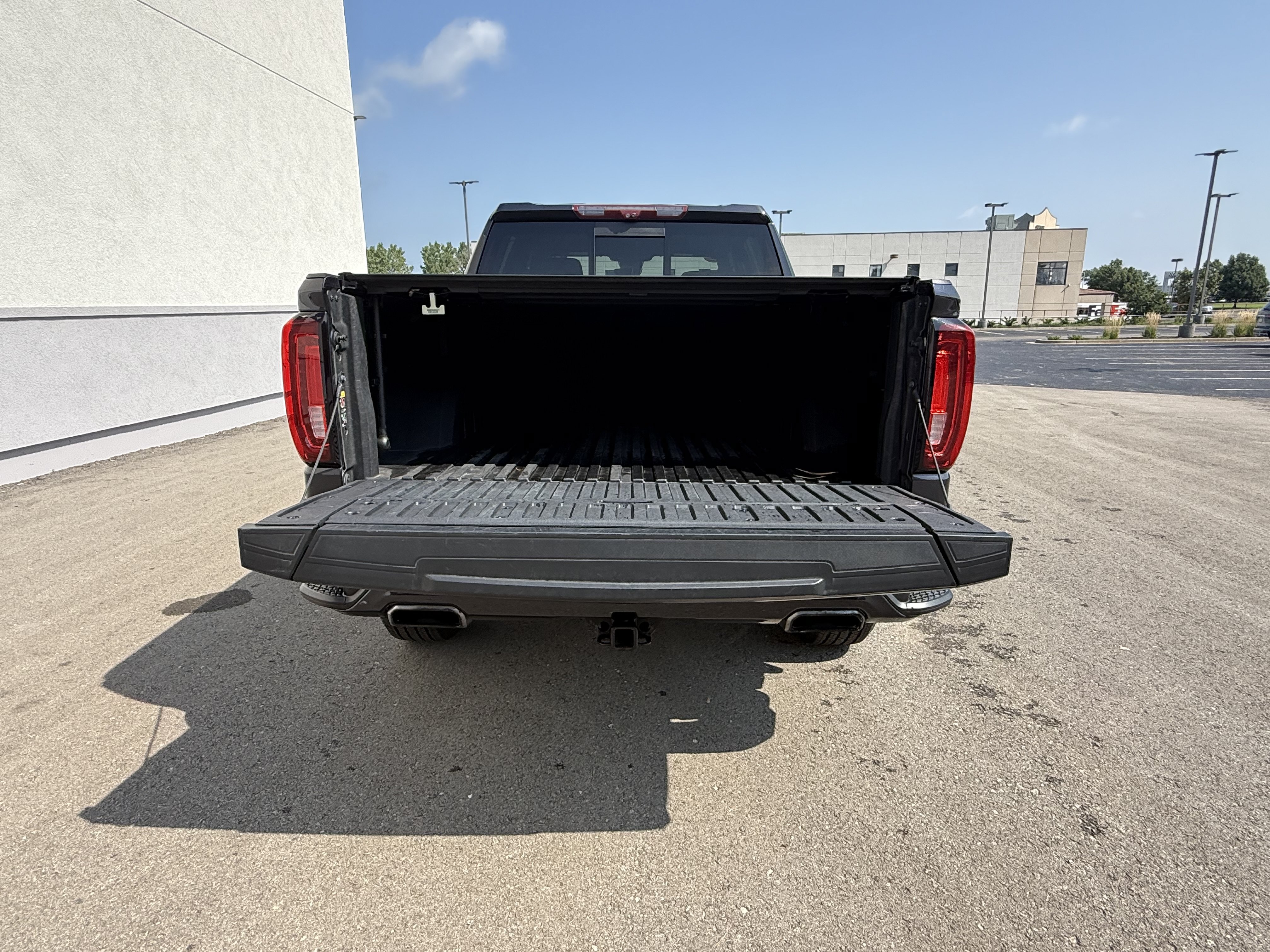 Used 2022 GMC Sierra 1500 AT4 w/ AT4 Premium Package AWD/4WD image 25