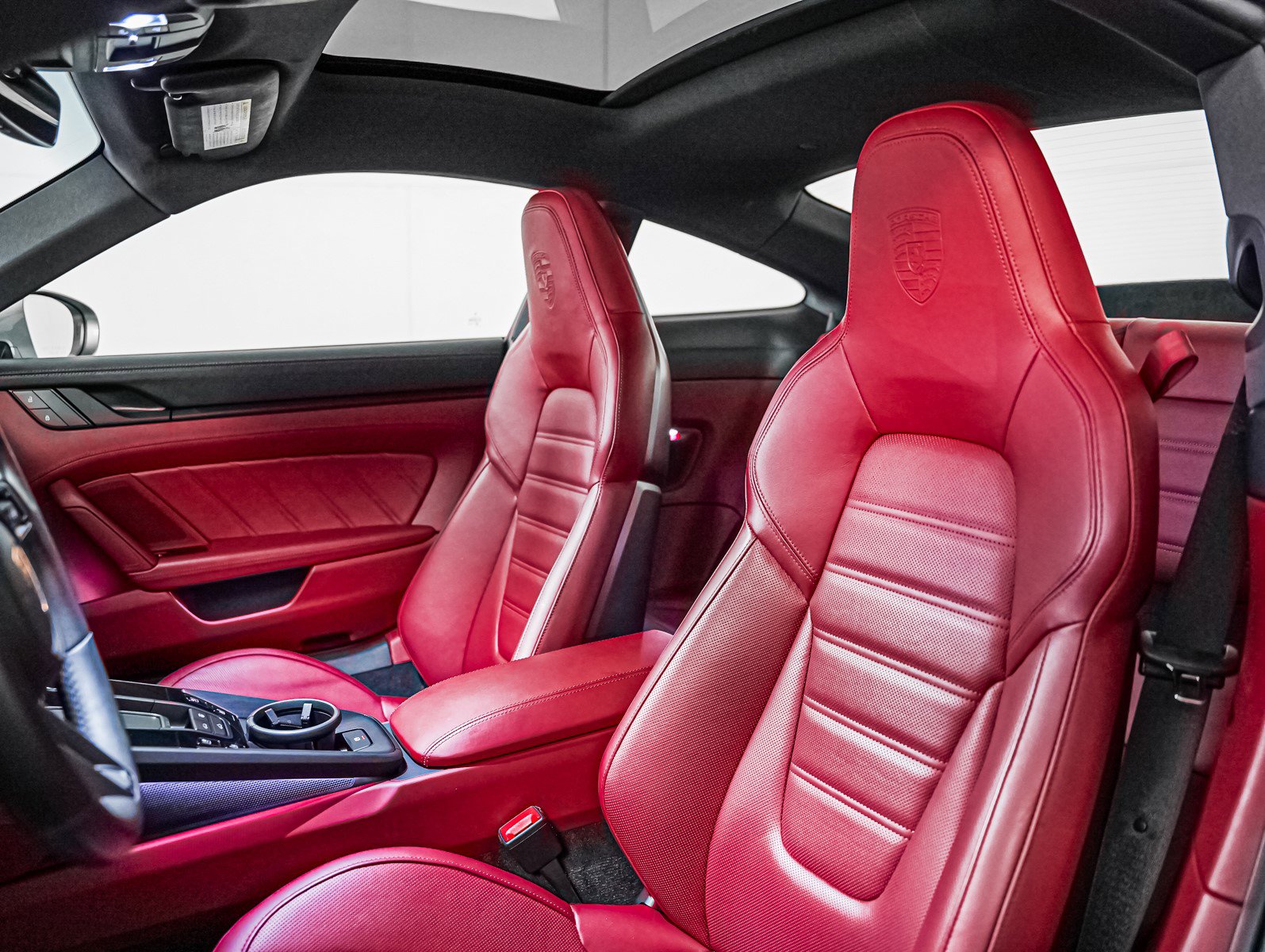 Used 2024 Porsche 911 Carrera 4 GTS image 5