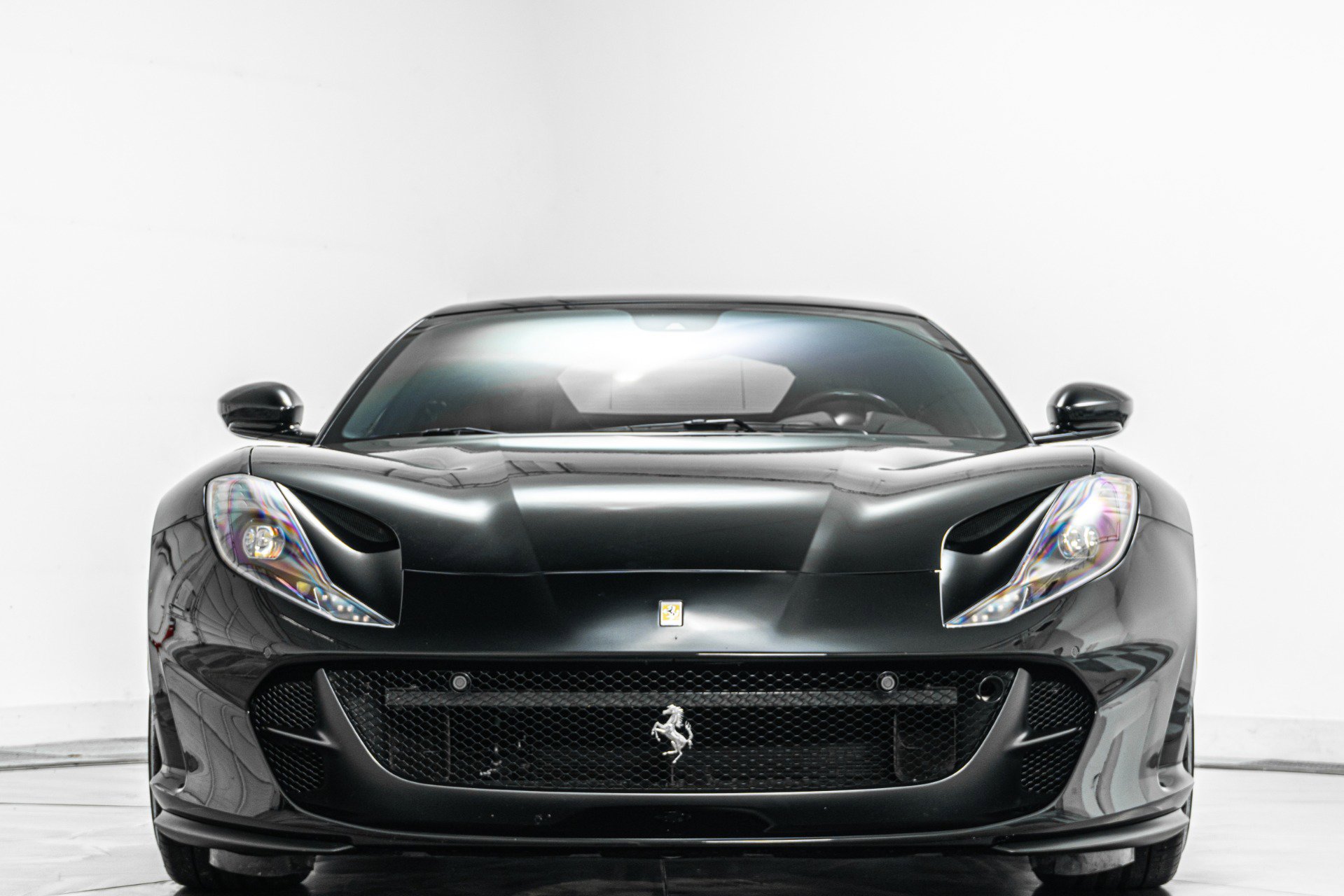 Used 2020 Ferrari 812 Superfast image 4
