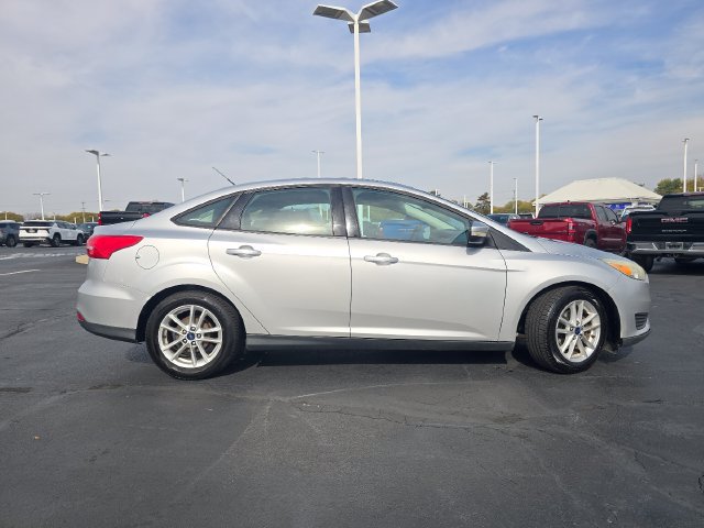 Used 2016 Ford Focus SE FWD image 13
