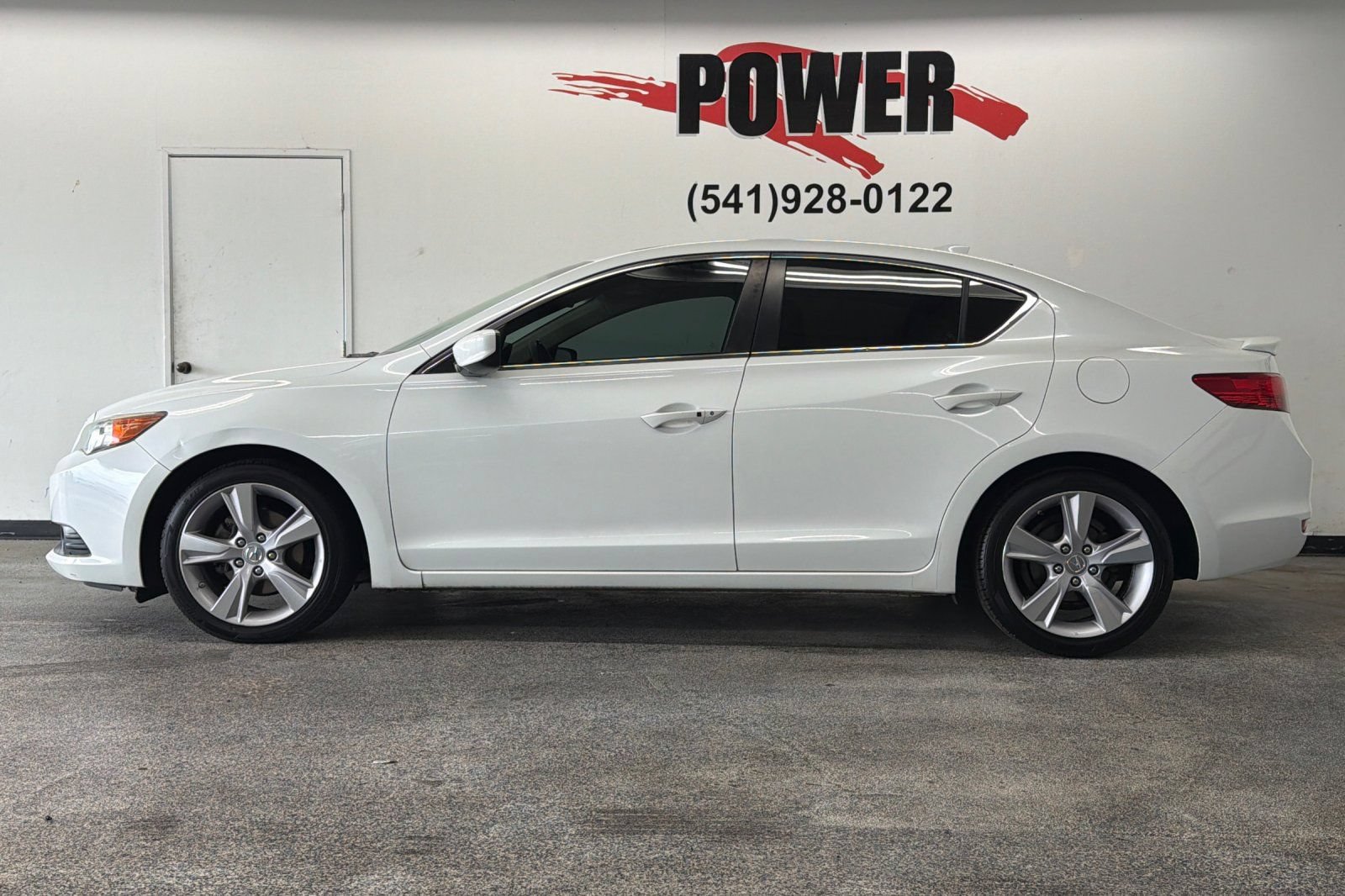 Used 2015 Acura ILX w/ Technology Package FWD image 6