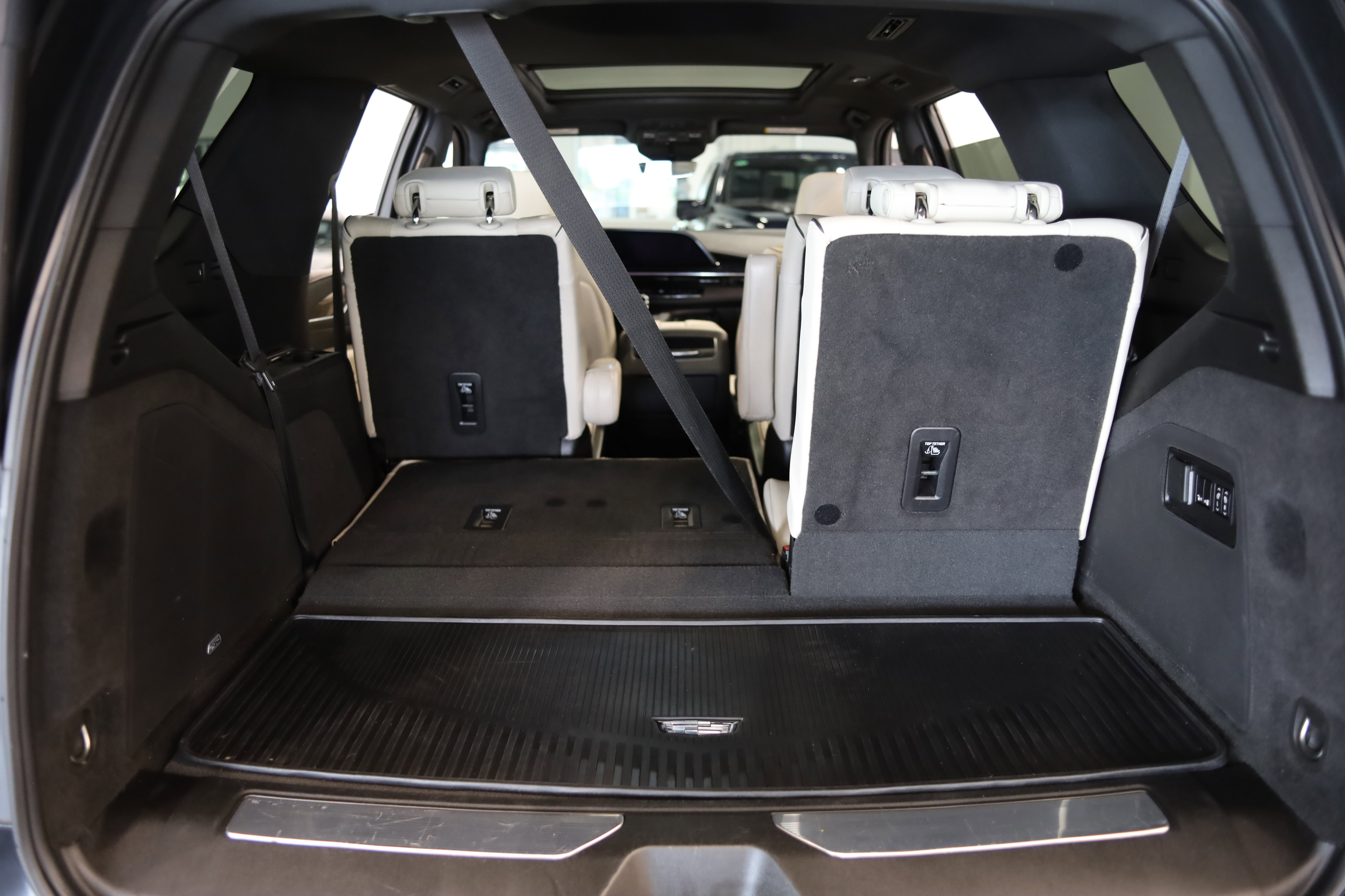 Used 2022 Cadillac Escalade Sport w/ Touring Package AWD/4WD image 7