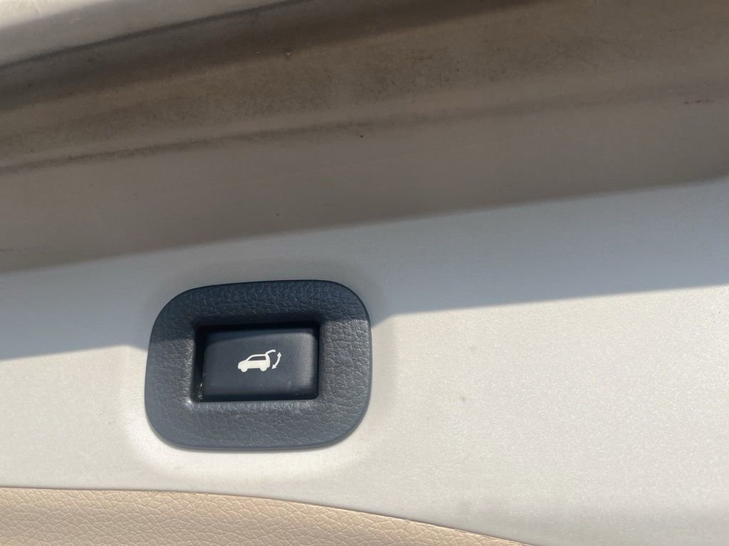 Used 2015 Nissan Rogue SL w/ SL Premium Package image 10