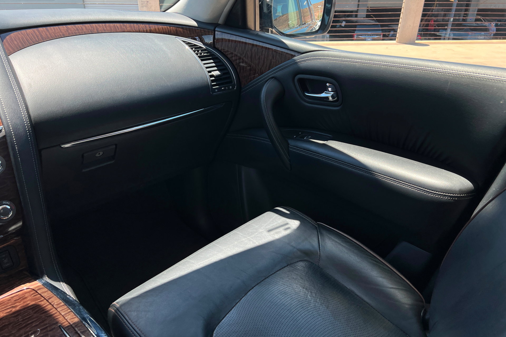 Used 2018 Nissan Armada SL w/ Moonroof Package AWD/4WD image 10