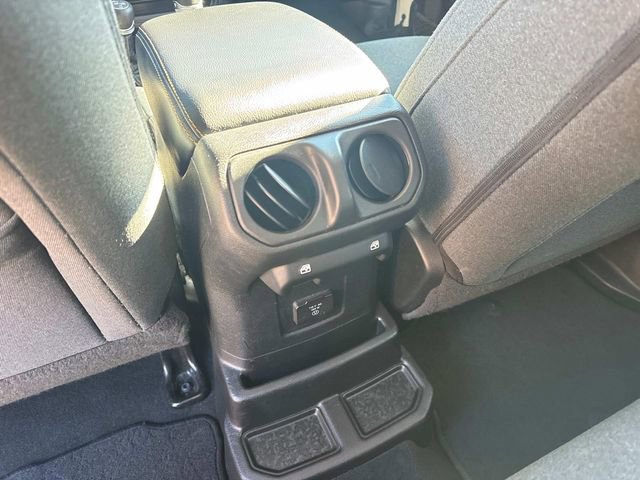 Used 2024 Jeep Wrangler Unlimited Sahara image 19