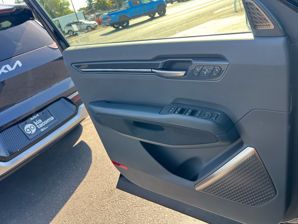 Certified 2024 Kia EV9 GT-Line AWD/4WD image 19