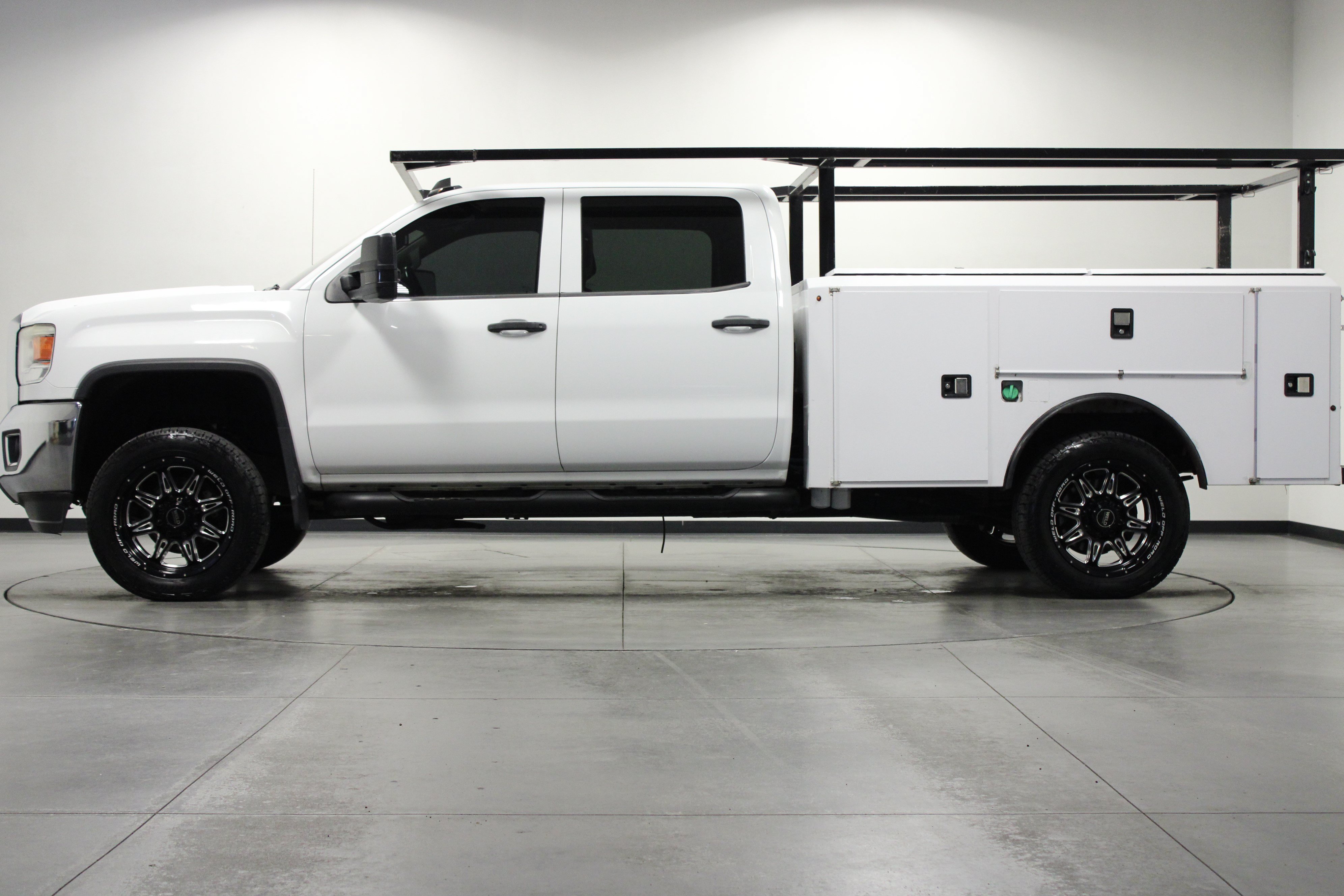 Used 2015 GMC Sierra 2500 SLE w/ SLE Preferred Package AWD/4WD image 7