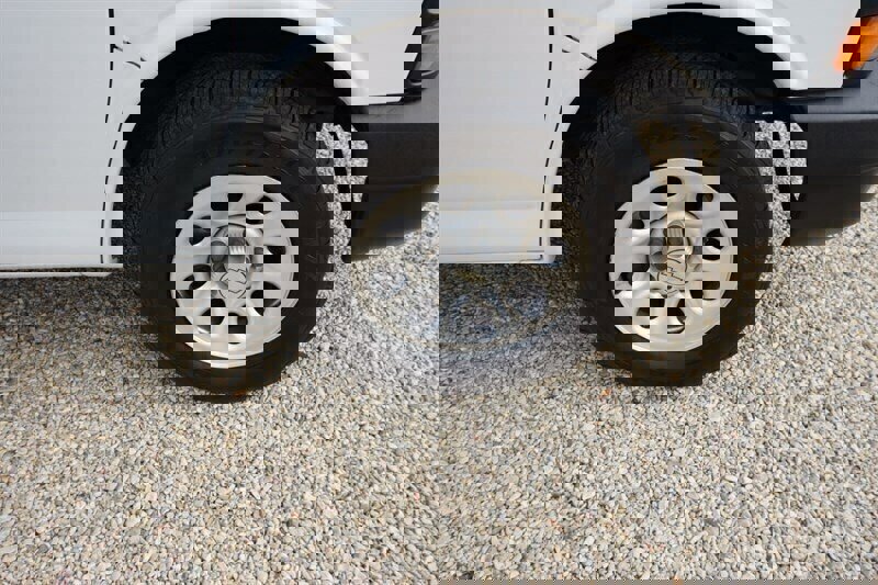 Used 2010 Chevrolet Express 1500 image 31