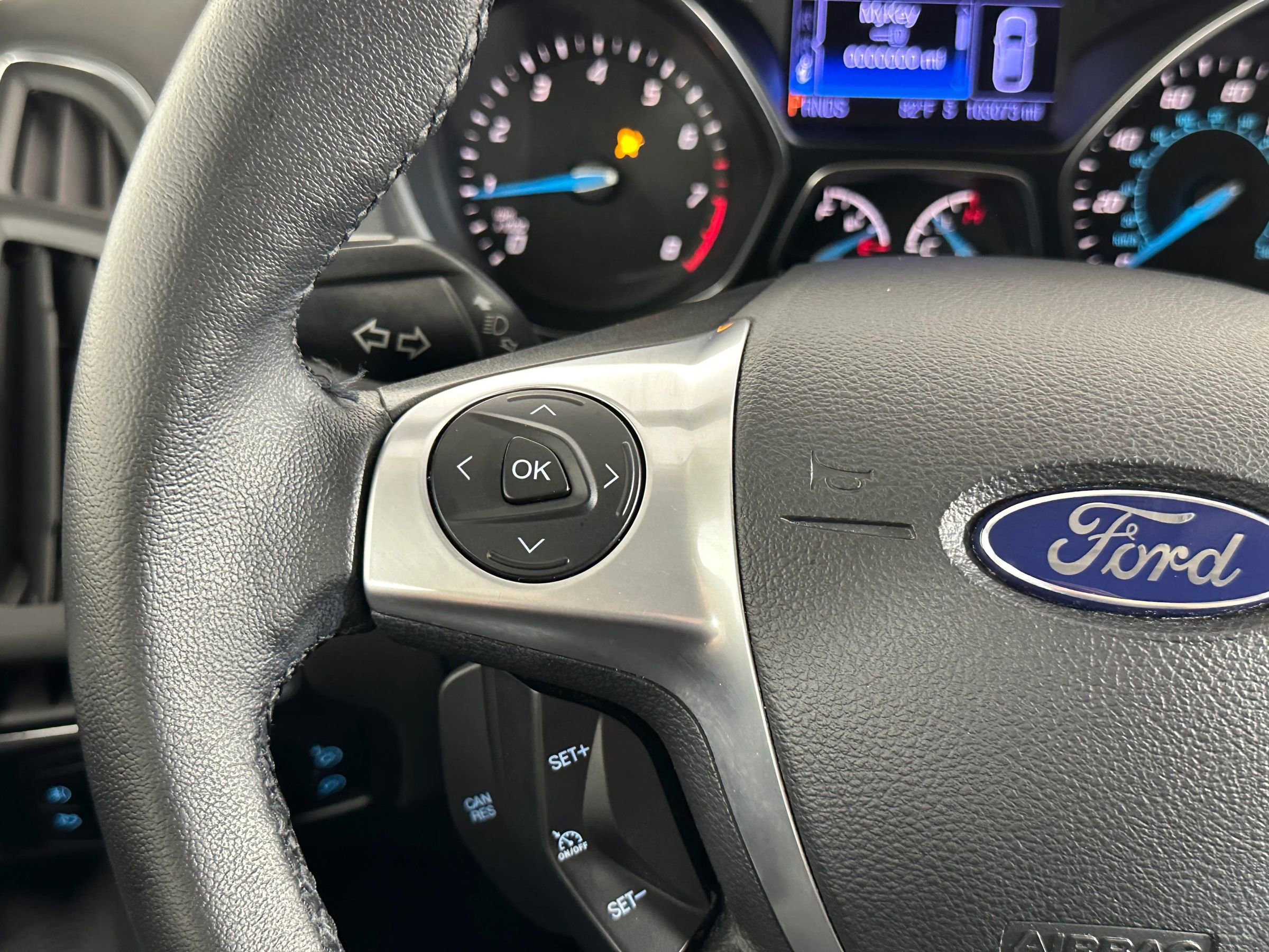 Used 2013 Ford Focus Titanium FWD image 23