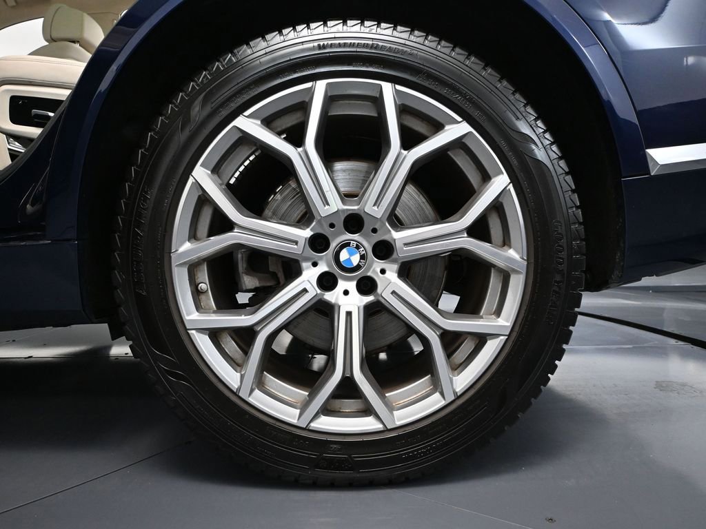 Used 2023 BMW X7 xDrive40i w/ Executive Package image 15