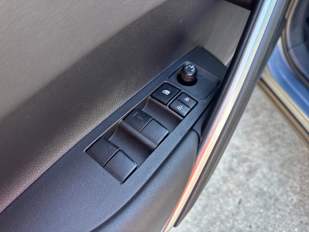 Certified 2023 Toyota Corolla Cross XLE image 12