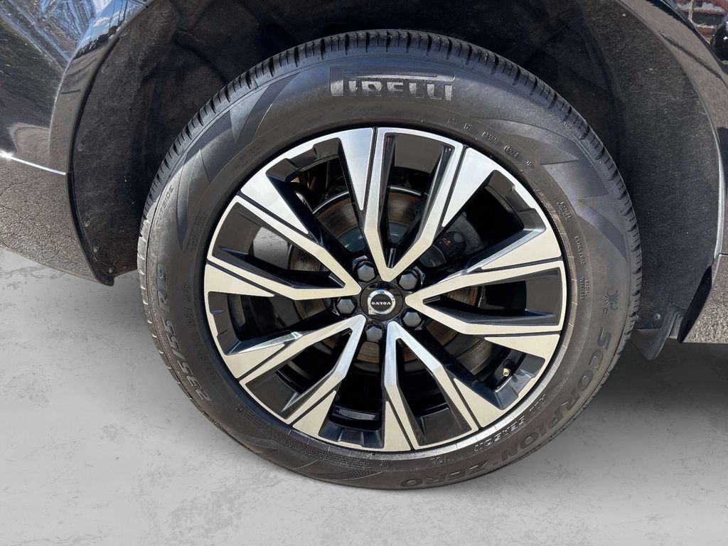 Used 2024 Volvo XC60 B5 Core w/ Protection Package Premier image 30