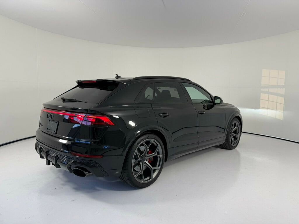 New 2026 Audi RS Q8 performance image 7