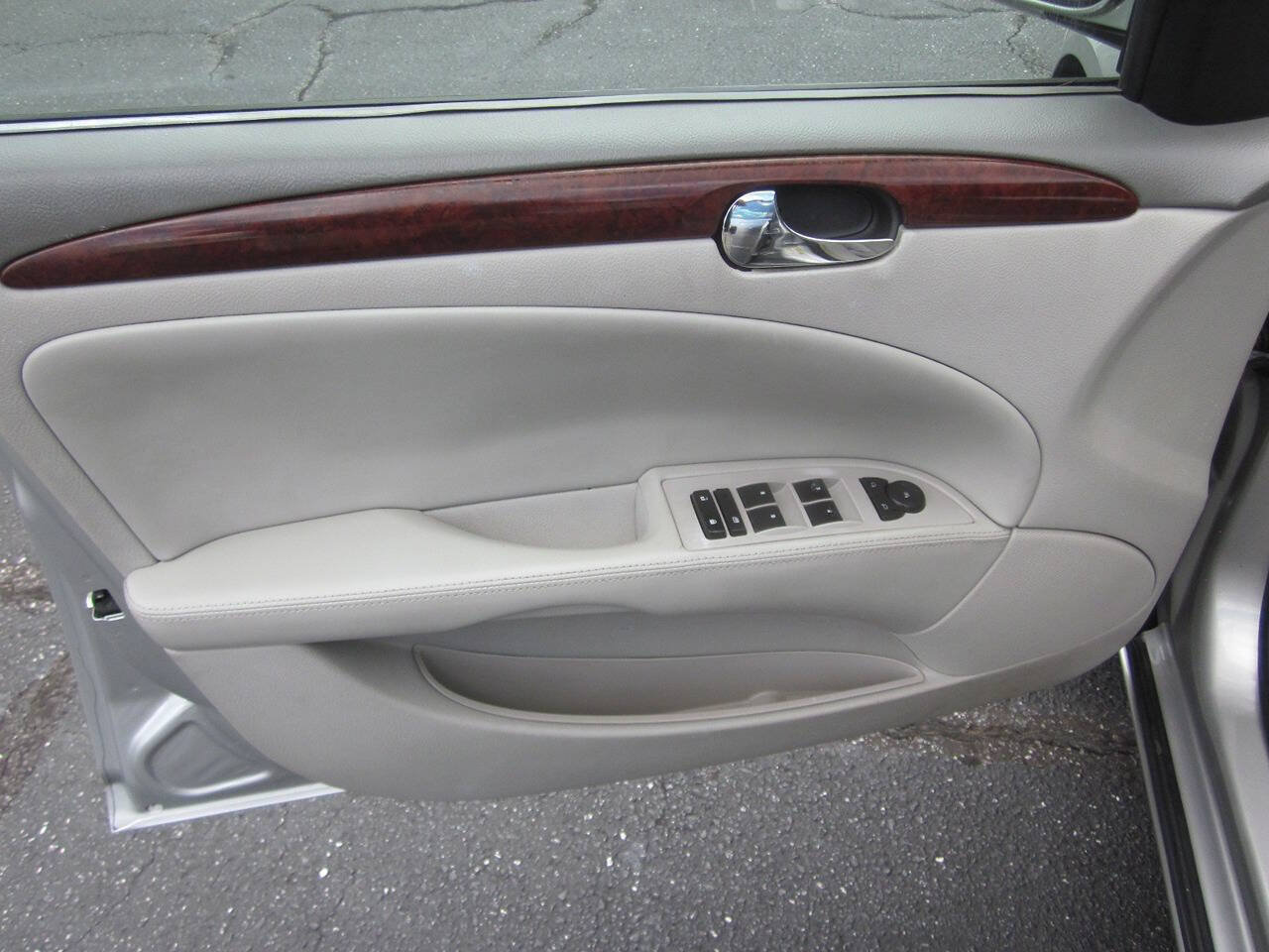 Used 2006 Buick Lucerne CX FWD image 11