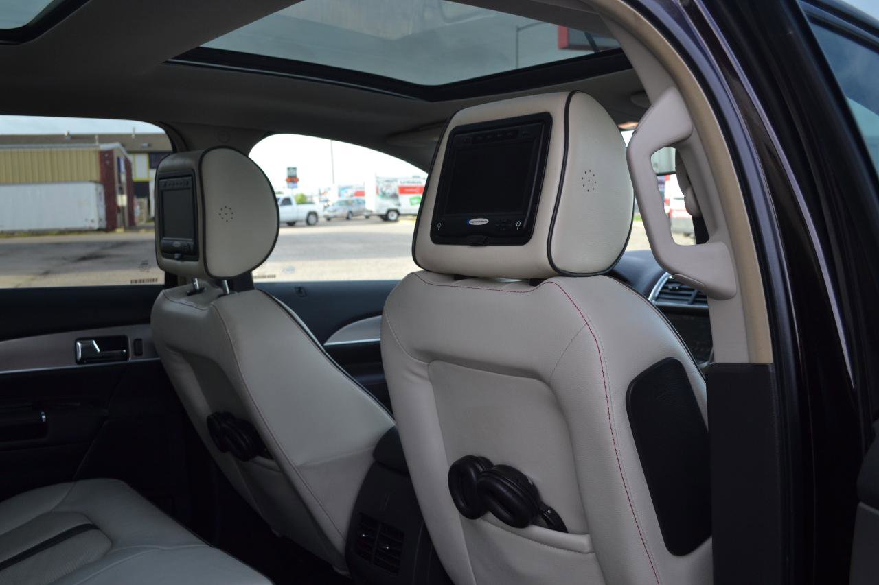 Used 2015 Lincoln MKX AWD w/ Equipment Group 102A image 38