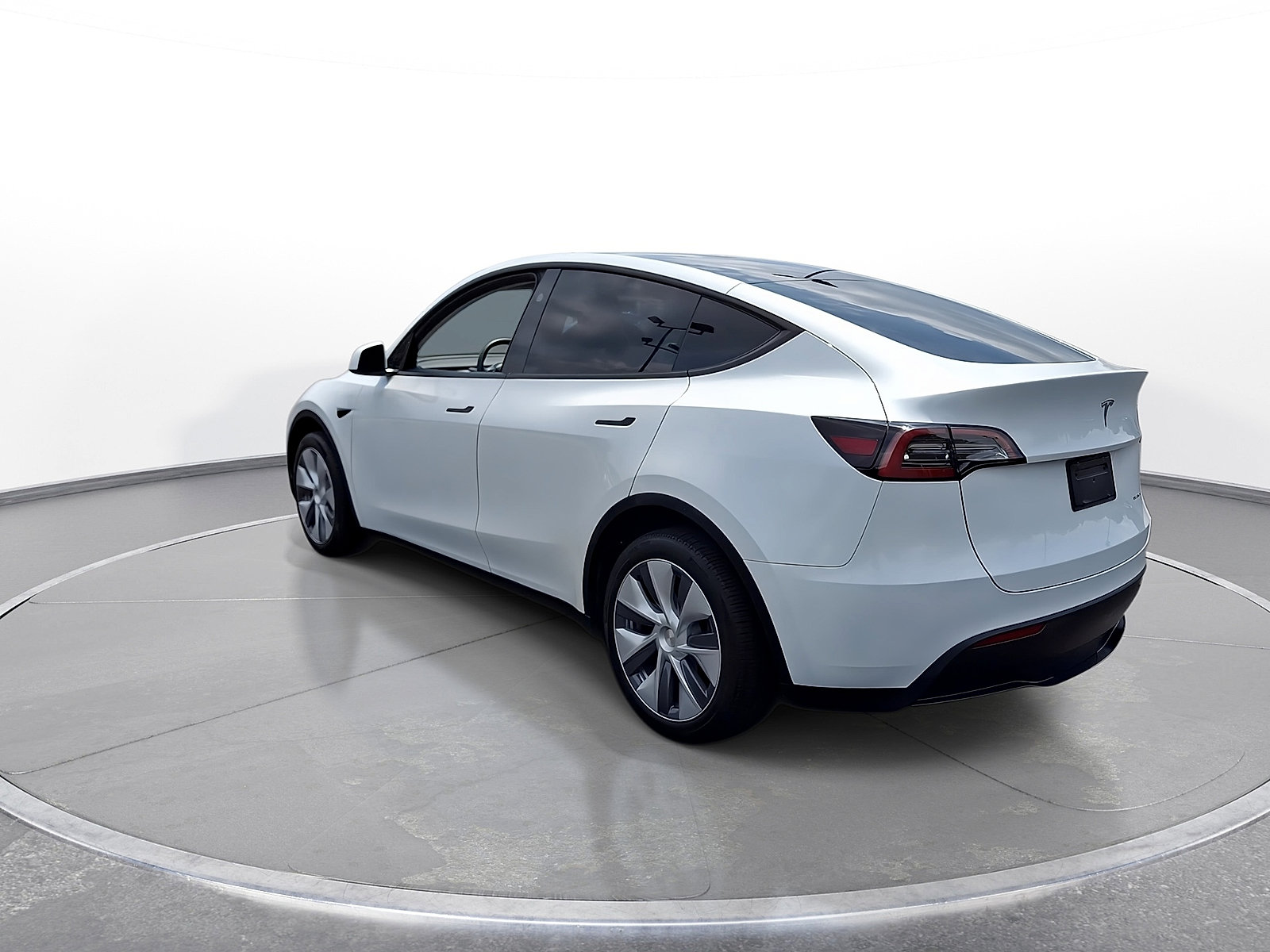 Used 2023 Tesla Model Y Long Range AWD/4WD image 6