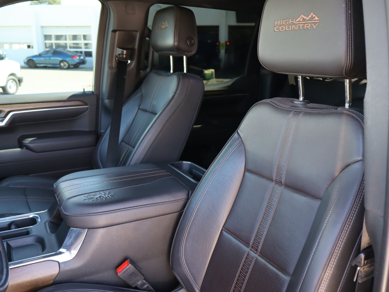 Used 2023 Chevrolet Silverado 1500 High Country w/ Technology Package AWD/4WD image 21