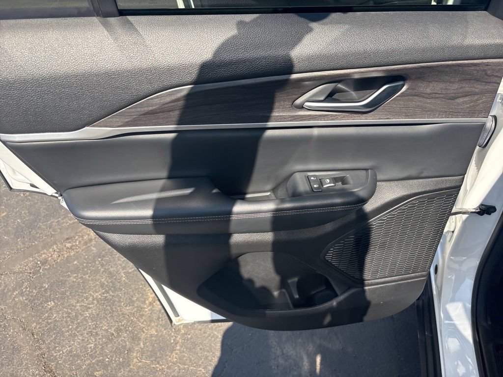 Certified 2023 Jeep Grand Cherokee Limited w/ Black Appearance Package AWD/4WD image 28