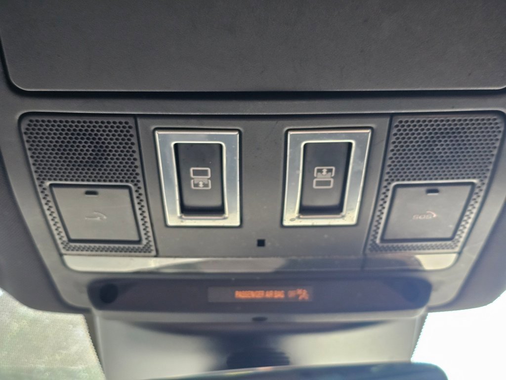 Used 2020 Land Rover Discovery Landmark image 17