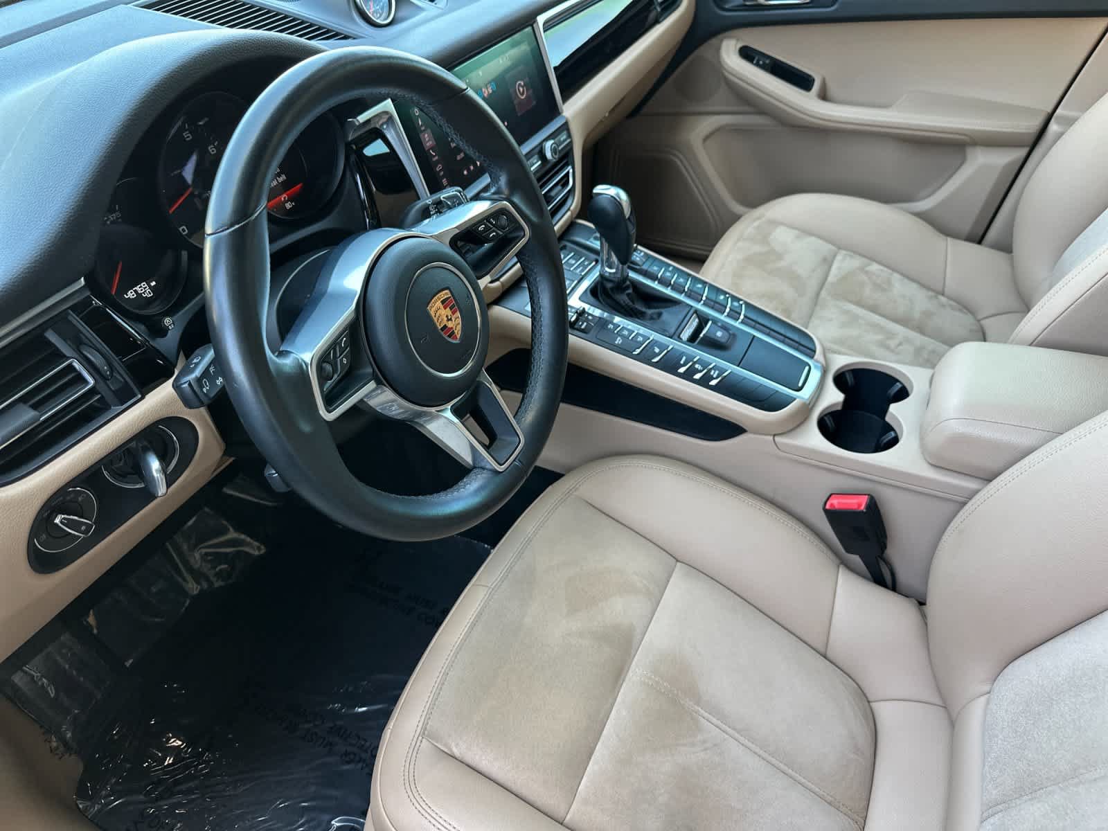 Certified 2019 Porsche Macan AWD/4WD image 4
